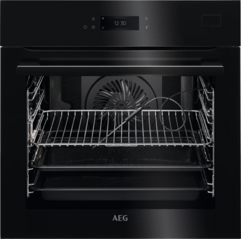 AEG BSE788380B, fekete beépíthető sütő gőzfunkcióval